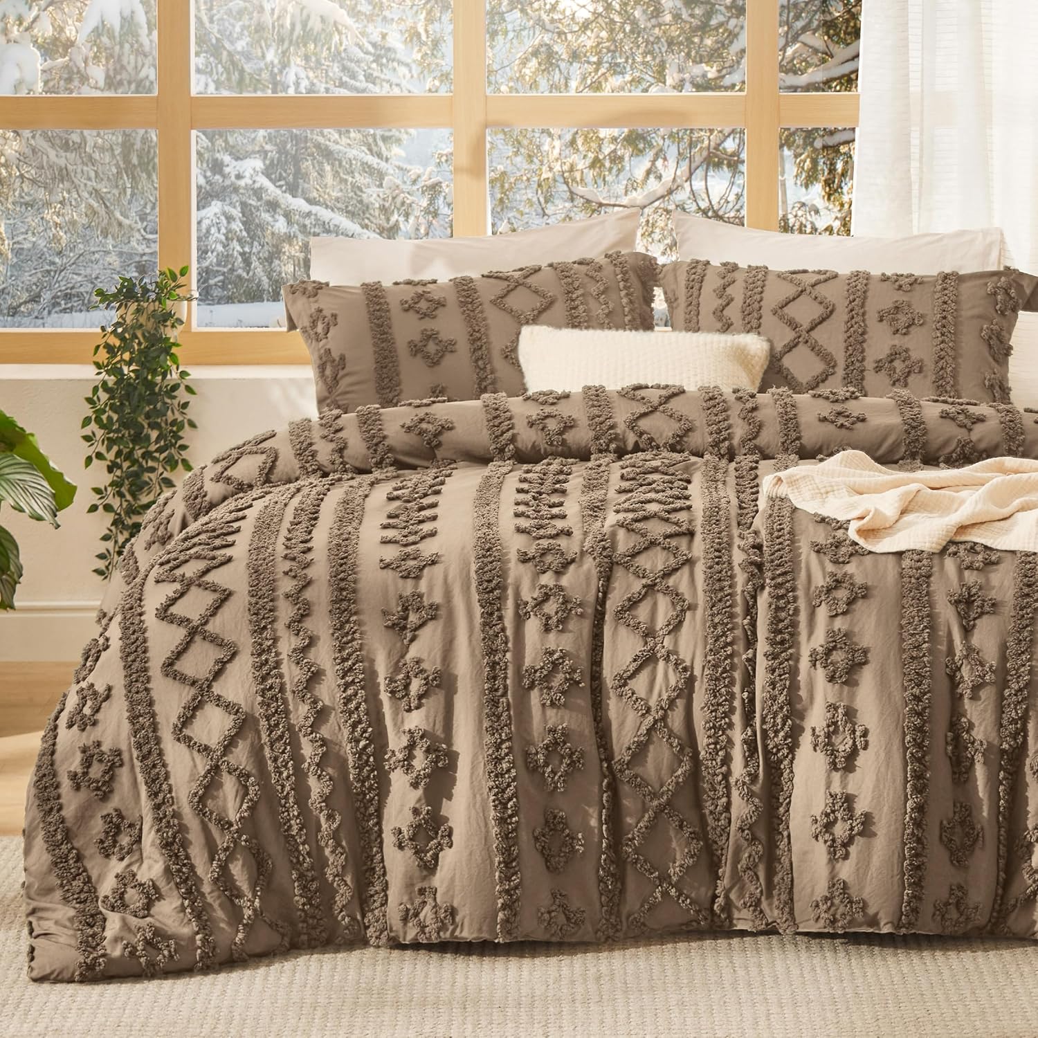Bedsure Tufted Boho Comforter Set Queen Size - Dark Grey Boho Bed Set, GentleSoft™ 3 Pieces Farmhouse Shabby Chic Embroidery Bedding, Gifts for Woman, Soft Jacquard Queen Comforter for All Seasons